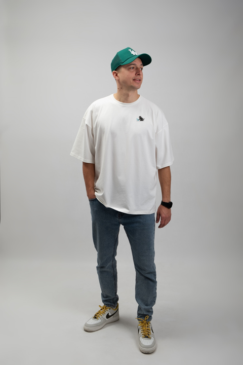 Cat | Embroidered T-Shirt | Oversized Fit